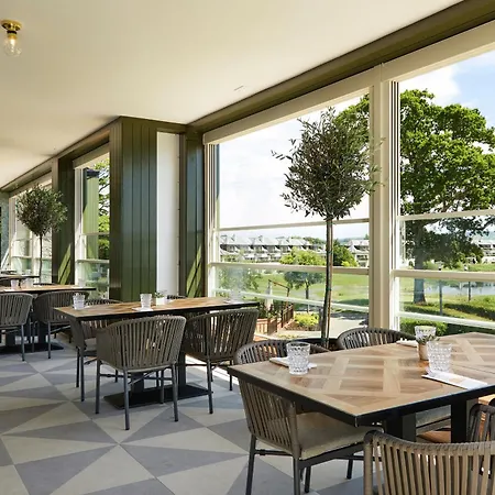 The K Club Hotell 5*
